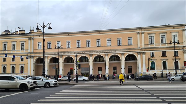 171-Станция метро Площадь восстания